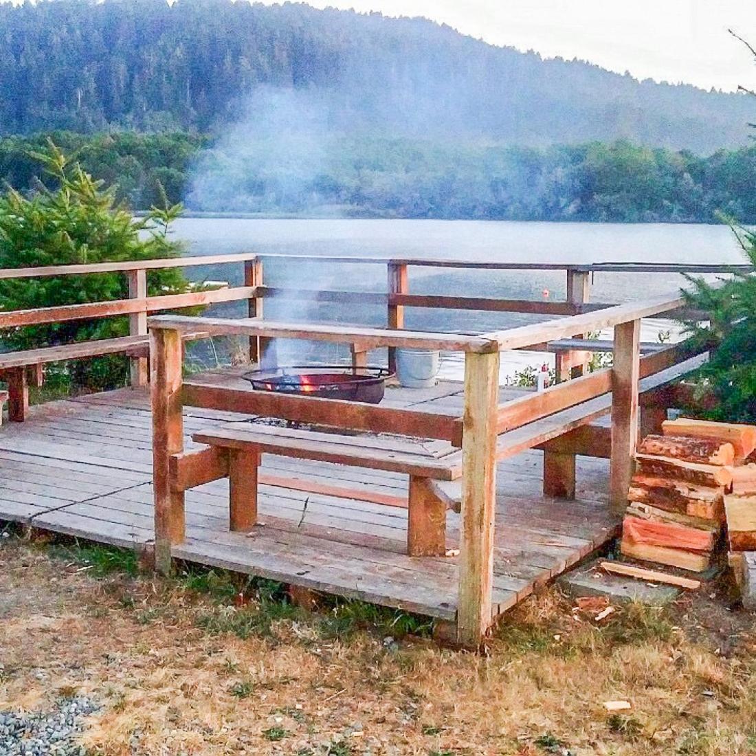 Surfside Glamping Camper Hotel Кламат Екстериор снимка